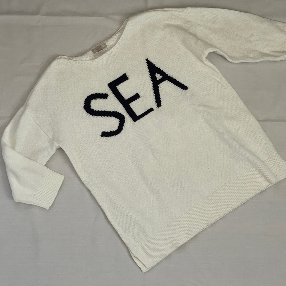 LOFT Outlet white knit 3/4 sleeve sweater with “SEA” text in navy